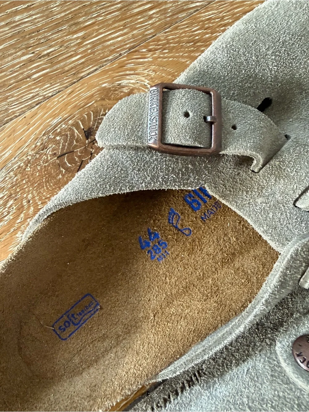 Men’s Birkenstock Suede Leather Sandals – Size 44 (US 10.5 Men’s)